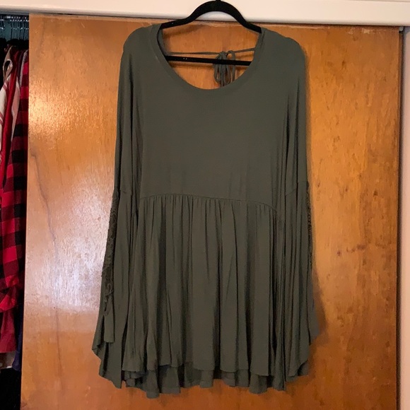 Torrid Olive baby doll t with lace bell sleeves